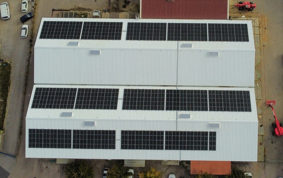 ecoplanet-panneaux-photovoltaiques-batiment-indutriels-perpignan-66